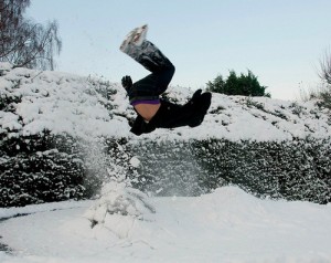 explodingsnowpic 300x238 Уборка снега с помощью взрывчатки