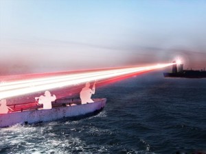 laser green ship 300x225 Лазер против пиратов