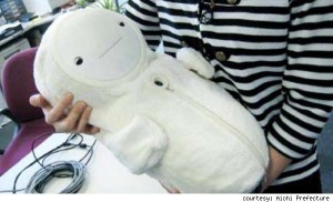 Babyloid 300x182 Японский робо ребёнок помогает пожилым людям