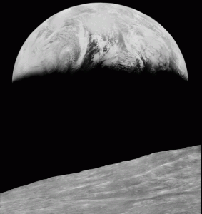 First Image of Earth from Moon 283x300 Первая фотография Земли с Луны