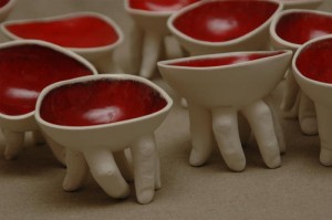 Ronit Baranga finger bowls 300x199 Болтливая посуда