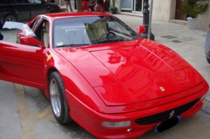 Pontiac Ferrari 550x366 300x199 Неудачливый автолюбитель