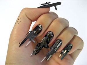 Gun Finger Nails 1 300x225 Накладные ногти в виде оружия